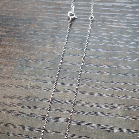 Elegant 925 Sterling Silver Necklace with Triple Disc Pendant - Picture 2 of 6